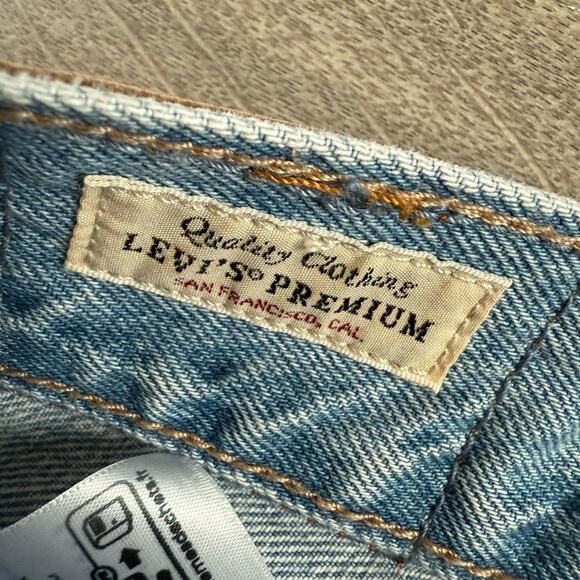 Levi's Women Middy Ankle Bootcut Jeans Size 28 Vintage Inspired Big E Light Wash - Picture 7 of 11